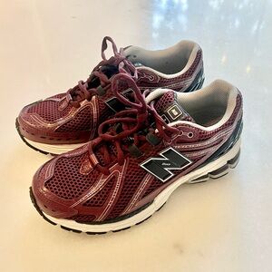 New Balance 1906R Burgundy Silver Black